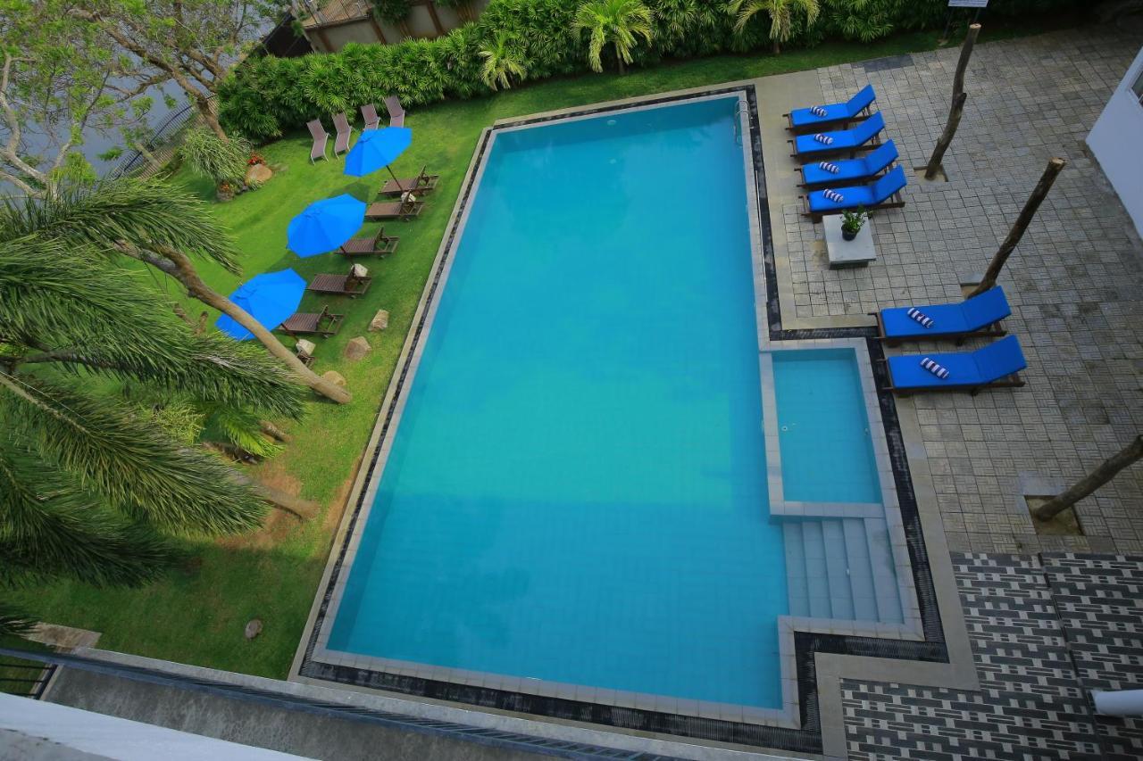 Diya Dahara Lake Resort Yala Ngoại thất bức ảnh