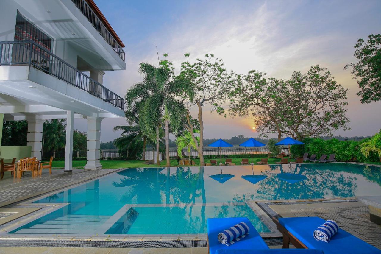 Diya Dahara Lake Resort Yala Ngoại thất bức ảnh