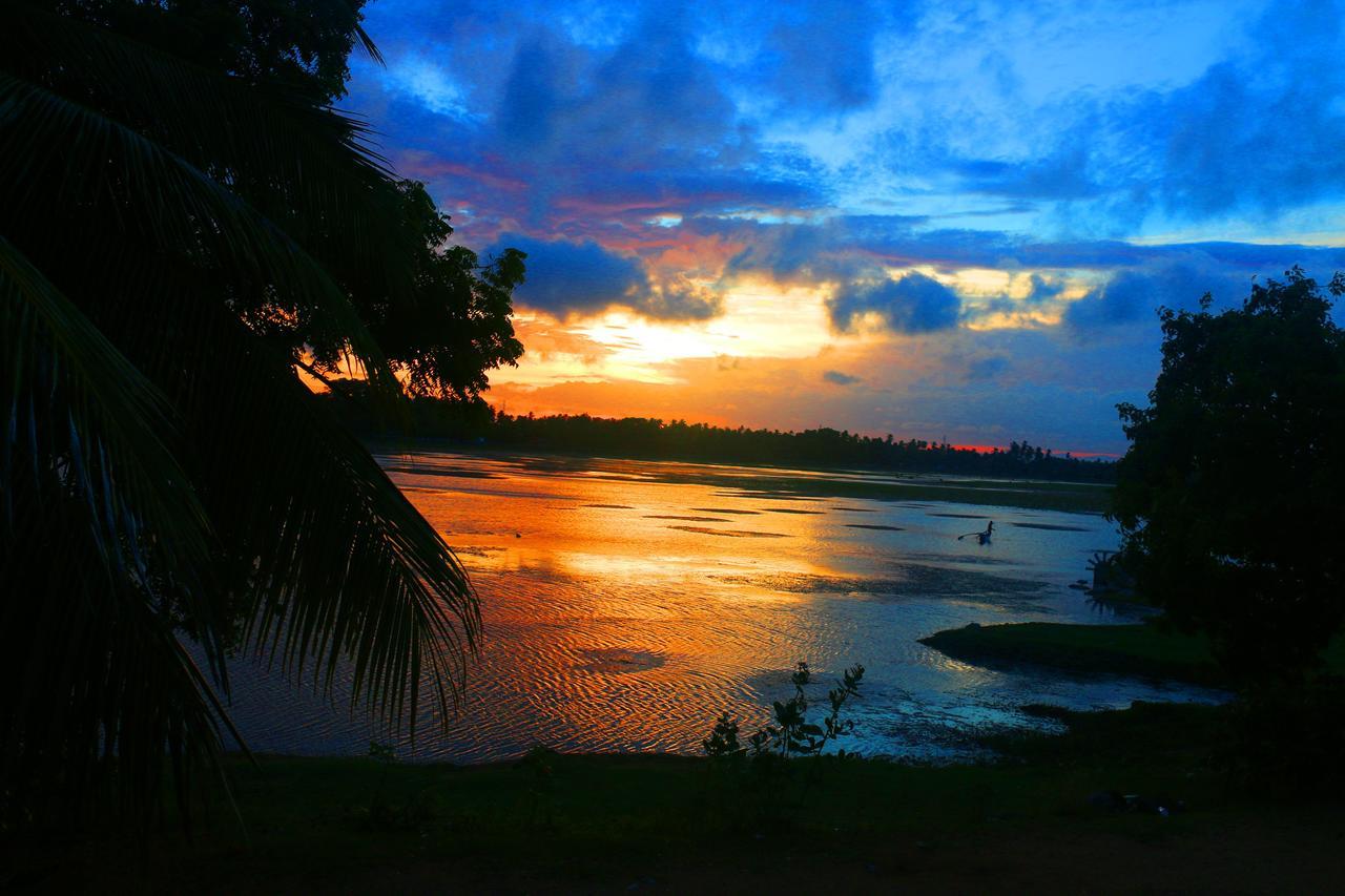 Diya Dahara Lake Resort Yala Ngoại thất bức ảnh