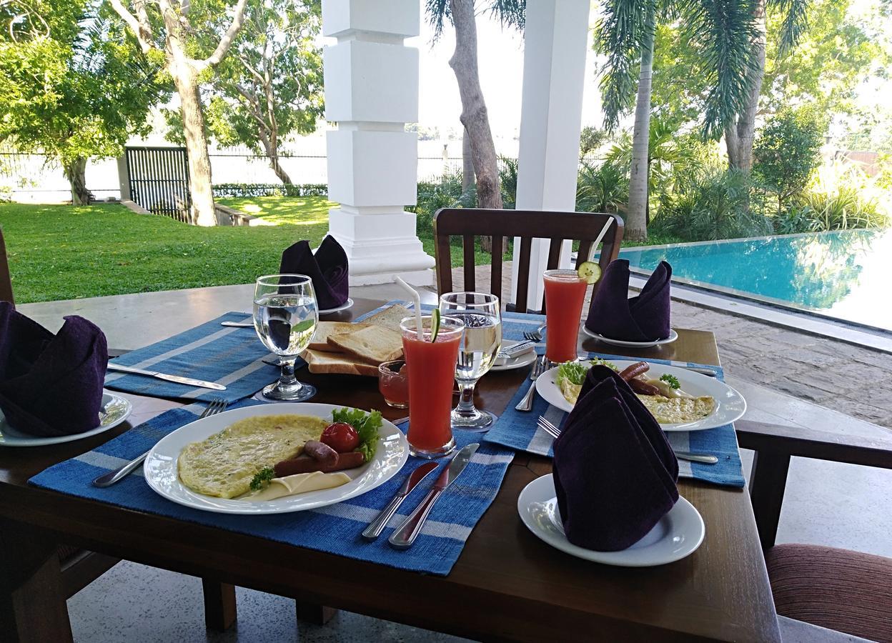 Diya Dahara Lake Resort Yala Ngoại thất bức ảnh