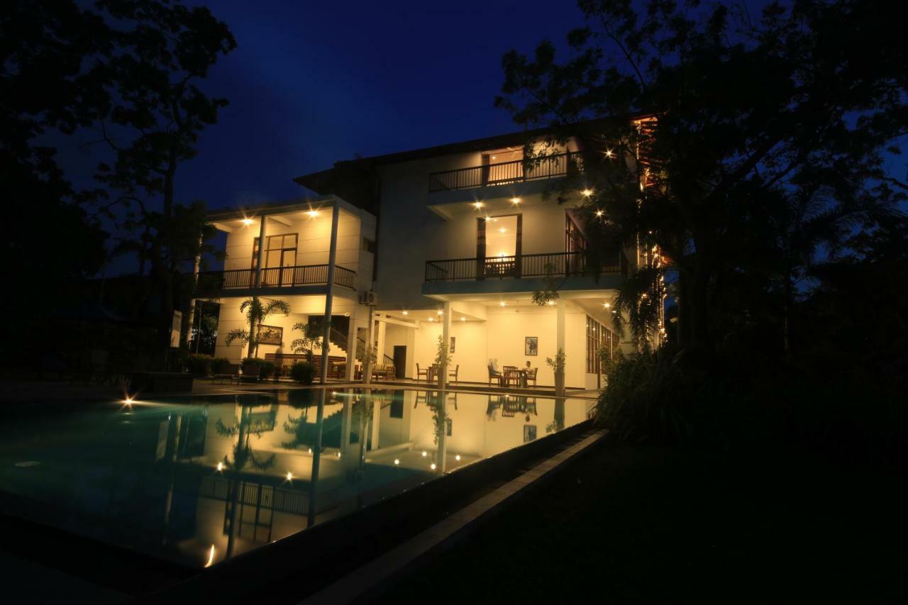 Diya Dahara Lake Resort Yala Ngoại thất bức ảnh